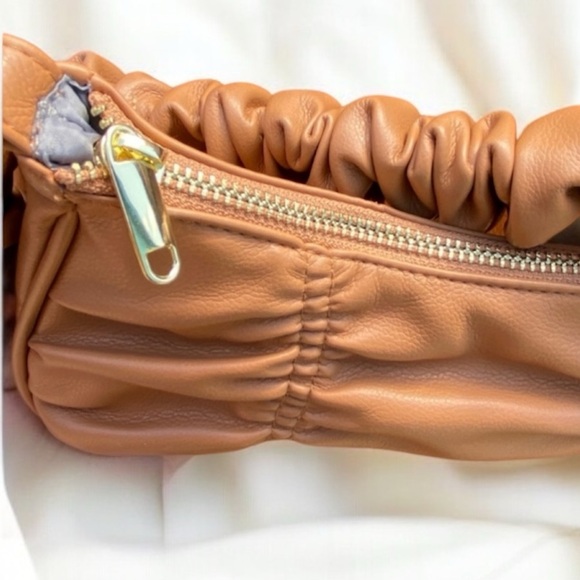 WILD FABLE Ruched Shoulder Bag Carmel Tan Brown color like new no tags - Picture 3 of 14